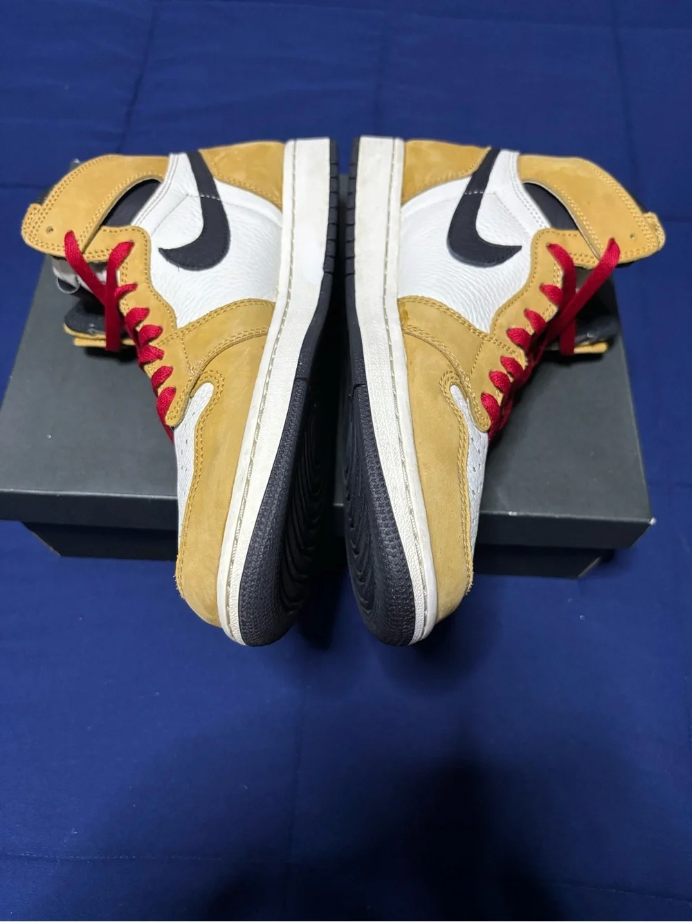 Jordan 1 Retro High OG Rookie of the Year Size 10.5